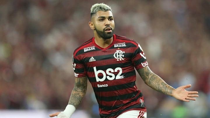 Comentarista diz que “quebraria” jogador do Flamengo por provocação e gera revolta na web