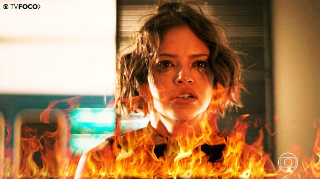 A Dona do Pedaço: em clima de terror, Josiane vira um diabo e tortura vítima de forma agonizante