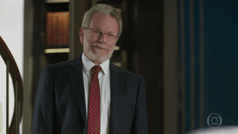 Eric Feitosa (Jonas Bloch) jura vingança contra Alberto (Antonio Fagundes) em Bom Sucesso (Foto: Reprodução/Globo)