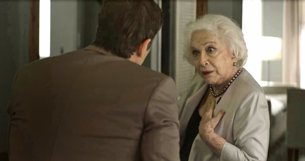 A Dona do Pedaço: Régis fica chocado com atitude de Gladys e toma atitude radical contra a mãe