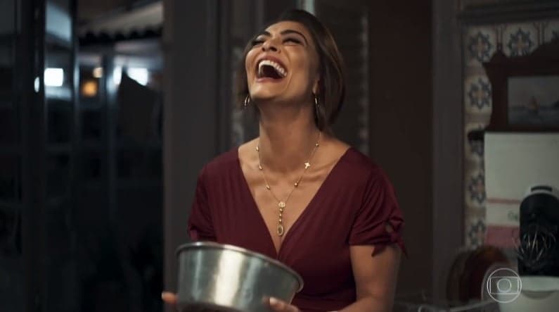 Maria da Paz se empolga em A Dona do Pedaço e fala demais