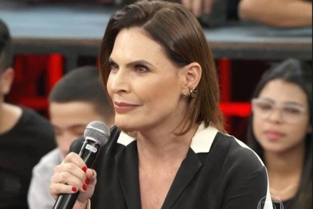 Passado de Laura Muller, do Altas Horas, tem segredo avassalador revelado e máscara da sexóloga cai