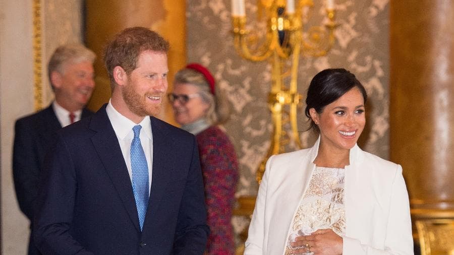 Príncipe Harry e Meghan Markle revoltam a rainha Elizabeth após gastar fortuna da realeza e crise é escancarada