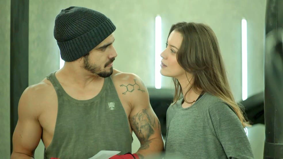 A Dona do Pedaço: Fabiana flagra Rock com Joana e acaba com chances do lutador com 'novata'
