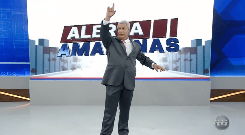 Sikêra Junior vive polêmica com saída de cinegrafista do seu programa, que dispara contra ele: "Falso igual nota de 3 reais"