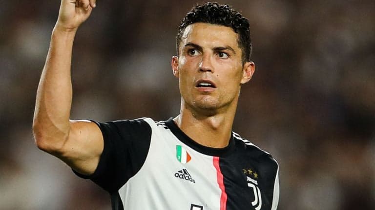 Cristiano Ronaldo é flagrado aos prantos após história do passado vim à tona e motivo espanta