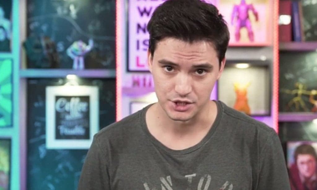 Felipe Neto sofre tentativa de boicote por internautas após polêmica de livros: "Lixo"