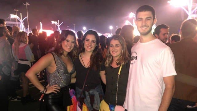 Os filhos de Bonner e Fátima, Beatriz, Laura, Vinícius com a namorada, Thalita Martins (Foto: Michael Sá)
