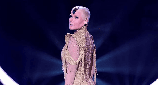 Dancing Brasil: Xuxa Meneghel surge com visual diferente e vira piada na web: "Parece o Avatar"