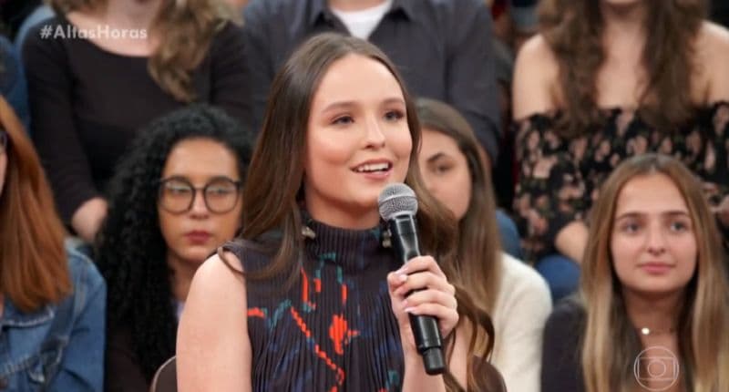 Larissa Manoela desiste de público infantil, abandona SBT e entrega futuro na Globo