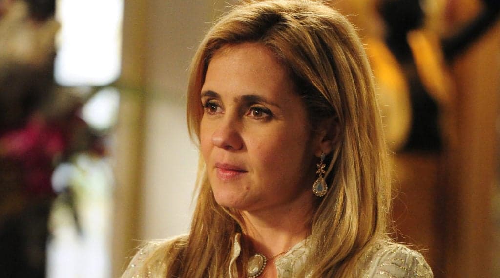 Adriana Esteves, consagrada como Carminha, descarta volta da personagem: "Nunca"