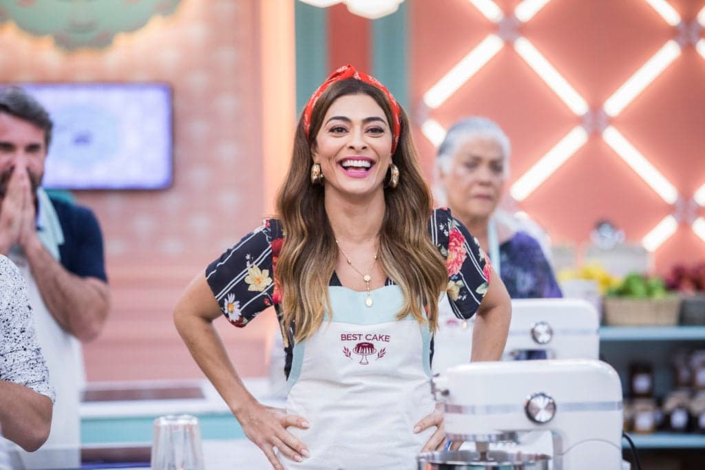 Juliana Paes chega ao limite, passa mal e precisa ser amparada às pressas nos bastidores da Globo