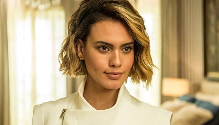 Letícia Lima se pronuncia após repercussão de lambida na careca de Irandhir Santos em Amor de Mãe: “Fetiches loucos”