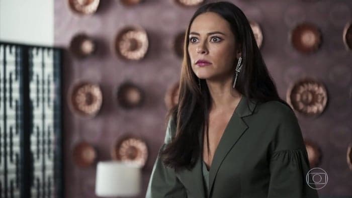A Dona do Pedaço: Vivi descobre que é sobrinha e Maria da Paz e tem reação surpreendente