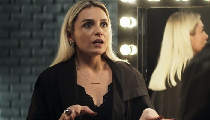 Kim (Monica Iozzi) em A Dona do Pedaço (Foto: Reprodução/Globo)