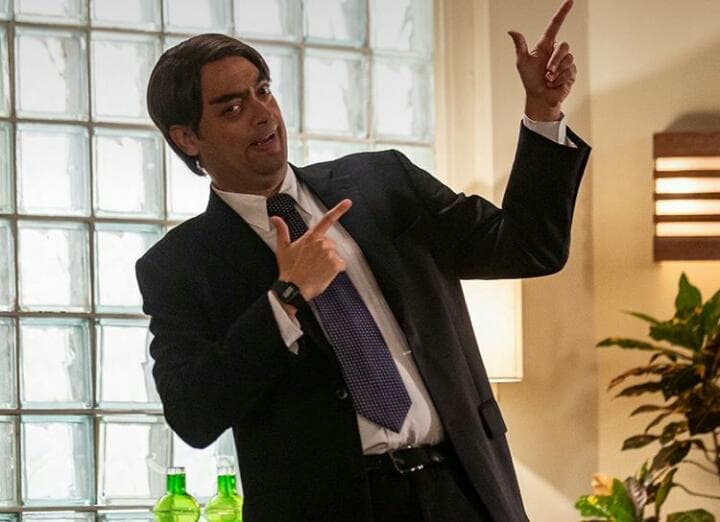 Globo faz piada de Bolsonaro atacando emissora e manda indireta pra Record no Zorra: "Canalhas"