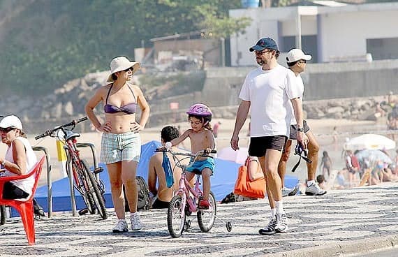 http://tvfoco.uai.com.br/wp-content/uploads/2015/05/Daniela-Mercury.jpg