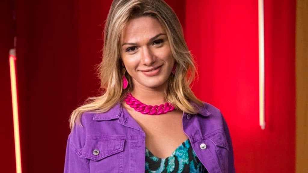 Atriz transsexual de A Dona do Pedaço, Glamour Garcia sofre acidente gravíssimo