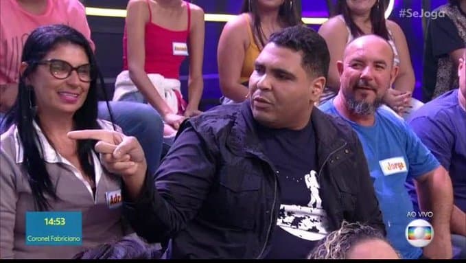 Paulo Vieira debocha da Record ao mostrar imagem católica na Globo: "Aqui pode"