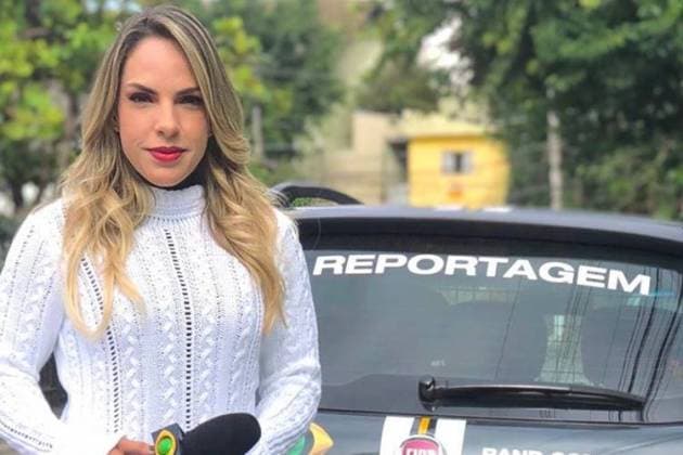 Repórter da Band após levar cusparada ao vivo é surpreendida com atitude de colegas ao chegar na emissora