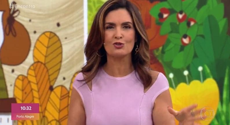 Fátima Bernardes surge com look arrasador em premiação e faz cantoras passarem vergonha