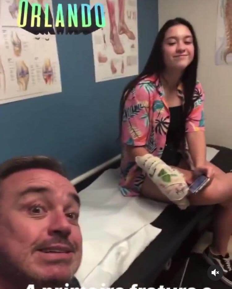 O apresentador da Record, Gugu Liberato aparece de barba ao lado da filha (Imagem: Instagram)
