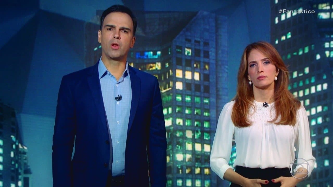 Tadeu Schmidt e Poliana Abritta apresentam o Fantástico (Foto: Reprodução/Globoplay)