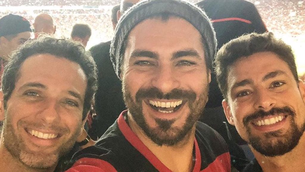 Mouhamed Harfouch, Thiago Lacerda e Cauã Reymond no Maracanã (Imagem: Instagram) Mouhamed Harfouch, Thiago Lacerda e Cauã Reymond no Maracanã (Imagem: Instagram)
