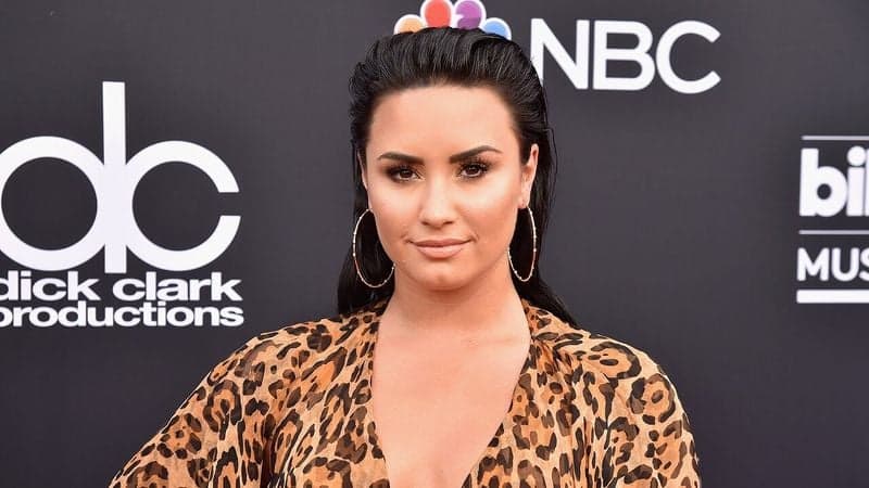 Demi Lovato se converte e se batiza no mesmo rio que Jesus