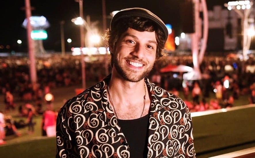 Amor de Mãe: Chay Suede é salvo de morrer queimado pela mãe, mas a rejeita por amor