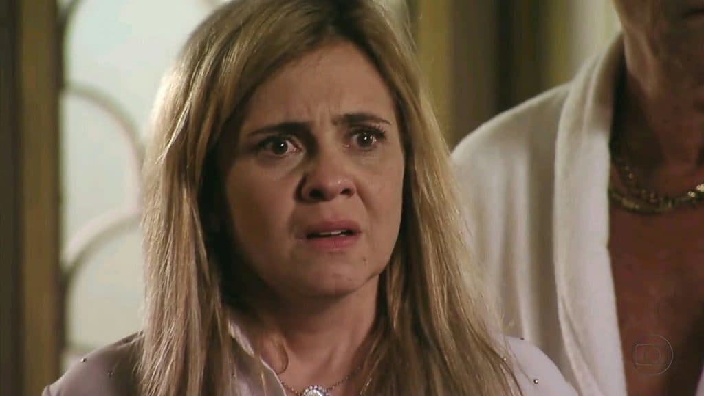 Audiência da TV desta quinta 31/10: Avenida Brasil sintoniza na bruxaria de Carminha e faz Globo voar na vassoura da pontuação