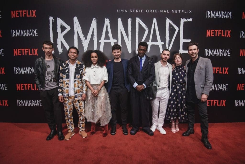 Irmandade: Elenco e criadores da nova série da Netflix se reúnem em São Paulo para lançamento da trama