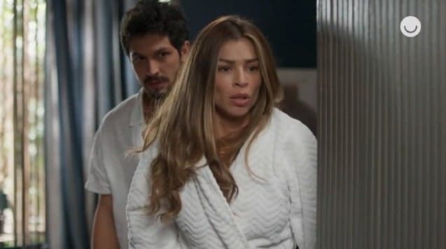 Bom Sucesso: Alberto flagra Marcos e Paloma aos beijos e descobre romance do casal