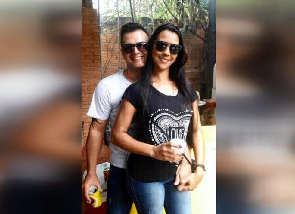 O cantor sertanejo Antônio Bueno e sua namorada, que foi morta por ele (Reprodução) O cantor sertanejo Antônio Bueno e sua namorada, que foi morta por ele (Reprodução)