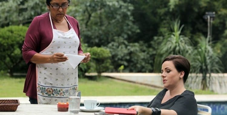 Globo vai exibir o filme Que Horas Ela Volta? na Sessão da Tarde desta segunda-feira (21)