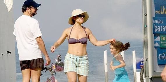 http://tvfoco.uai.com.br/wp-content/uploads/2015/05/Daniela-Mercury.jpg