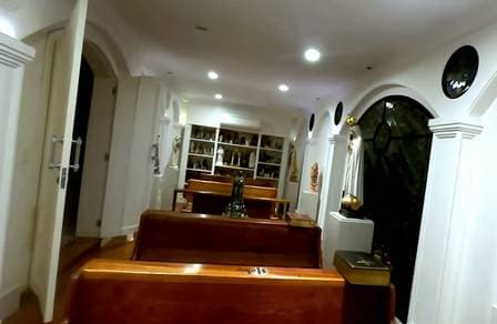A capela da mansão de Hebe Camargo Foto: reprodução de vídeo A capela da mansão de Hebe Camargo Foto: reprodução de vídeo