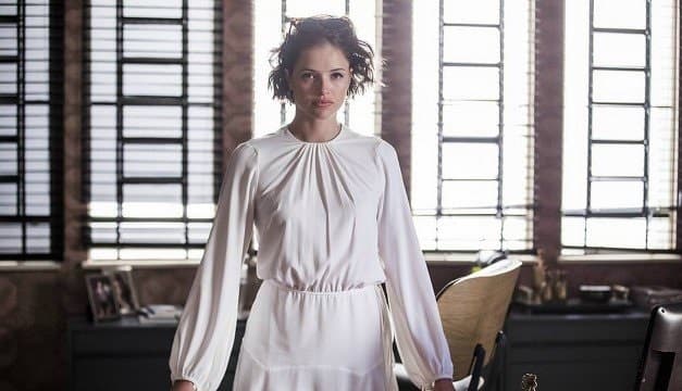 A Dona do Pedaço: na reta final, Josiane vê Jesus Cristo e se converte na cadeia: 'Perdão, mãe'