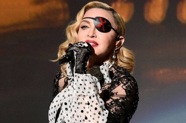 Madonna bebe própria urina em xícara de chá e publica vídeo do momento: "Ficou louca"
