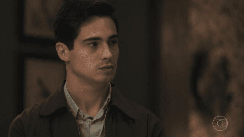 Éramos Seis: Carlos arranca sangue de Alfredo e causa horror