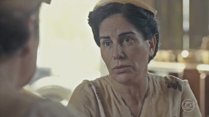 Por causa de fracasso, famosos da Globo debocham e humilham criadores de Éramos Seis e clima esquenta nos bastidores