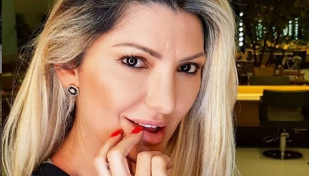 Antonia Fontenelle é flagrada peladona e choca público; veja
