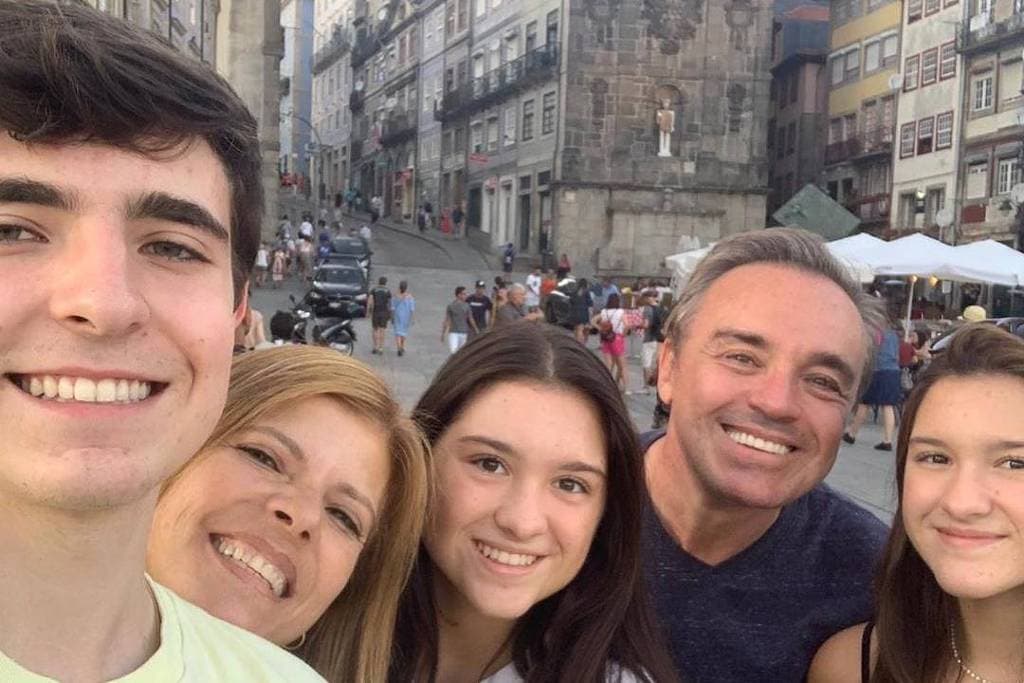 Rose Miriam di Matteo com os filhos que tem com Gugu Liberato (Foto: Reprodução/Instagram)