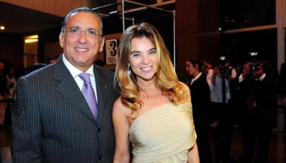 Esposa de Galvão Bueno se solidariza com a família de Gugu Liberato: "Só Deus para confortar"