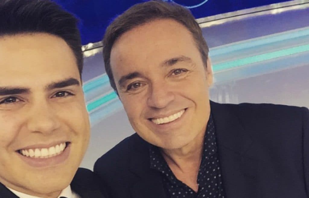 Luiz Bacci e Gugu eram grandes amigos; jornalista exibiu mensagens enviadas ao apresentador (Foto: Reprodução) Luiz Bacci e Gugu eram grandes amigos; jornalista exibiu mensagens enviadas ao apresentador (Foto: Reprodução)