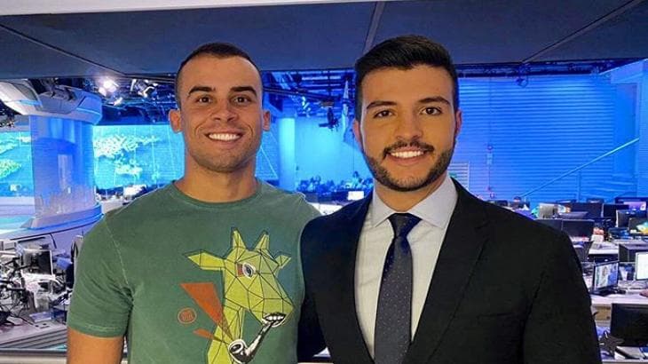 Matheus Ribeiro aparece seminu ao lado do namorado e impressiona com detalhe: 'Coisa linda'