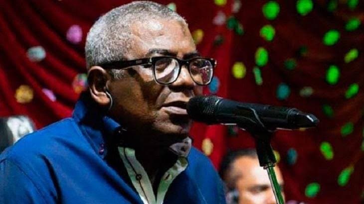 Velório de Reinaldo, o 'Príncipe do Pagode', é marcado por bastante emoção: "Ainda sem acreditar"