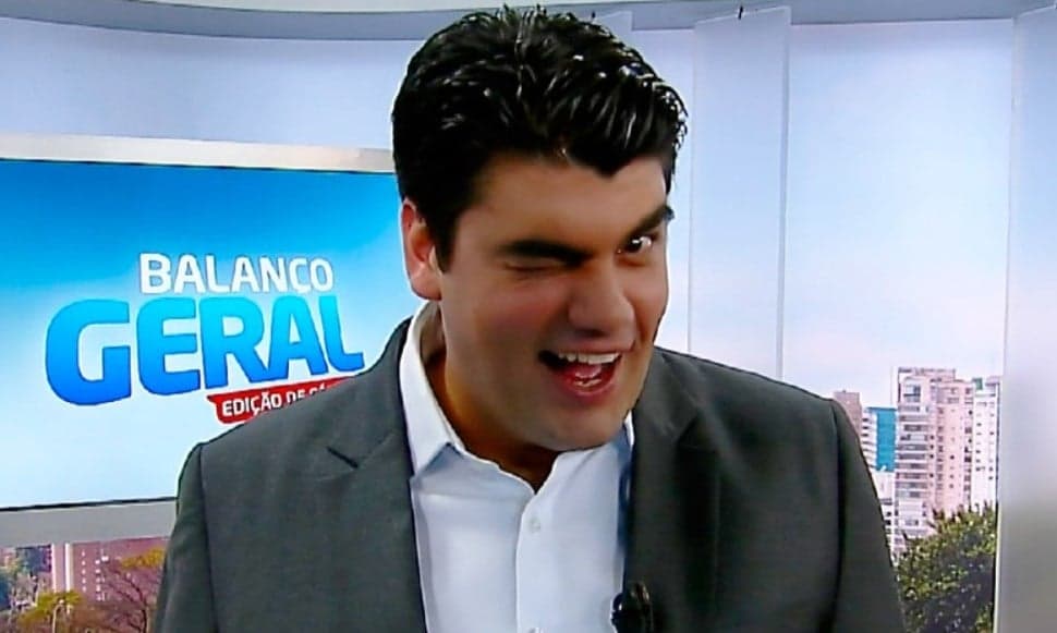 André Azeredo reaparece na Record após decisão radical da emissora e assume novo programa
