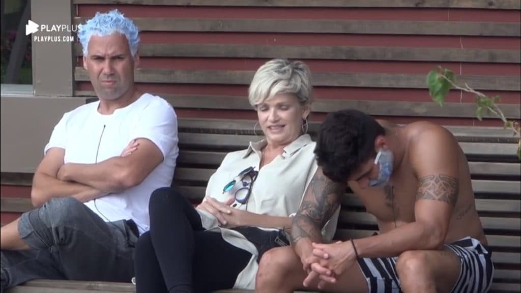 A Fazenda 11: Andréa de Nóbrega bola plano para tirar Thayse do reality show