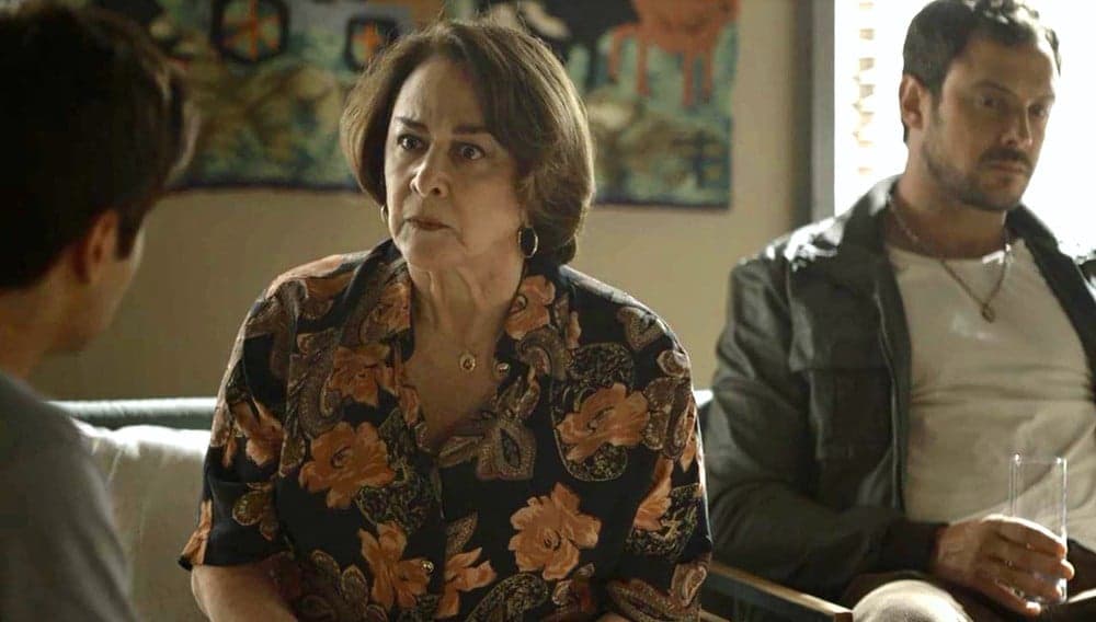 A Dona do Pedaço: Evelina mostra sua verdadeira face e ordena volta de Leandro ao crime